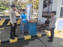 Polisi Gelar Patroli Dialogis di Pelabuhan Poto Tano, Imbau Penumpang Utamakan Keamanan
