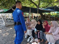 Menjamin Keamanan Pengunjung Akhir Pekan, Personel Polairud Siaga Penuh di Sepanjang Bibir Pantai Senggigi