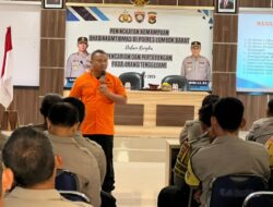 Tak Hanya Jaga Keamanan, Bhabinkamtibmas Kini Dibekali Keahlian Khusus Selamatkan Korban di Air