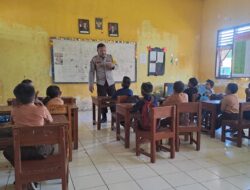 BKTM Polsek Tambora Isi Kekosongan Guru Pelajaran Agama Hindu di SDN 02 Desa Labuhan Kananga Pihak Sekolah: Terimakasih Polisi