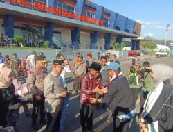 Kedatangan Kapolda NTB dan Rombongan di Sambut Langsung Kapolres Bima Kabupaten di Bandara SMS Bima