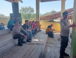 Amankan Pacuan Kuda di Panda, Bhabinkamtibmas dan Personel Polsek Palibelo Jaga Kondusivitas Kamtibmas