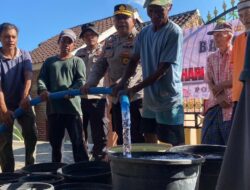 Bantu Warga Kekeringan, Polres Lombok Barat Dorong Bakti Sosial Air Bersih