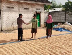 Silaturahmi ke Gudang Jagung, Bhabinkamtibmas Cek Kualitas dan Harga