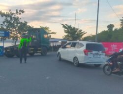 “Rawan Sore” Satlantas Polres Bima Kabupaten Laksanakan Penjagaan dan Gatur Lalin di Titik Rawan