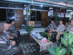 Sambut Hari Bhayangkara ke-80, Kapolda NTB Anjangsana ke Rumah Purnawirawan